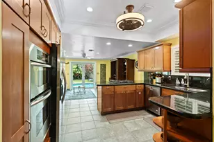 614 SE 5th Ct, Fort Lauderdale, FL 33301 - Photo 9