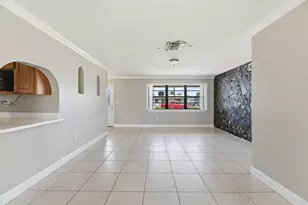 7670 NW 11th Ct, Pembroke Pines, FL 33024 - Photo 5