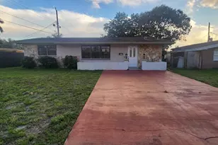 7670 NW 11th Ct, Pembroke Pines, FL 33024 - Photo 1