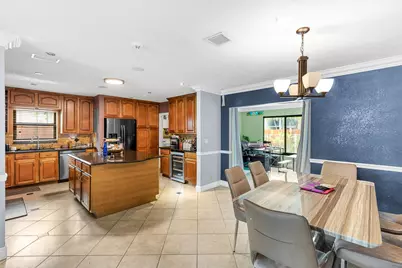 1408 SW 75th Avenue, North Lauderdale, FL 33068 - Photo 7