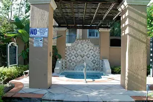 7980 N Nob Hill Rd, Tamarac, FL 33321 - Photo 5