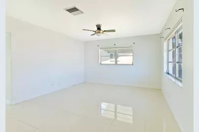 4810 NW 49th Drive, Tamarac, FL 33319 - Photo 3