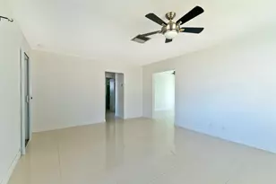 4810 NW 49th Dr, Tamarac, FL 33319 - Photo 3