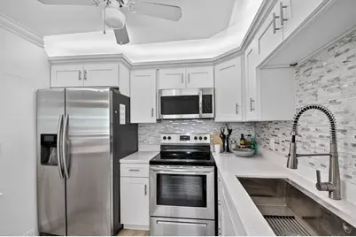 582 Monaco Way #M, Delray Beach, FL 33446 - Photo 3