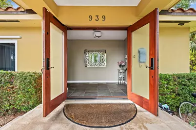 939 Buchanan Street, Hollywood, FL 33019 - Photo 1