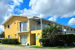 1501 Crescent Cir, West Palm Beach, FL 33403 - Photo 1