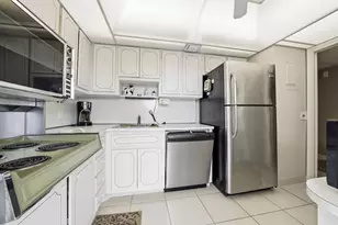 3100 N Palm Aire Dr, Pompano Beach, FL 33069 - Photo 3