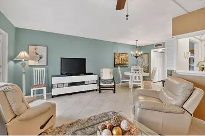 2010 N Farnham N, Deerfield Beach, FL 33442 - Photo 9