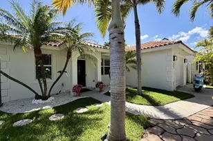 321 Princeton Dr, Lake Worth Beach, FL 33460 - Photo 3