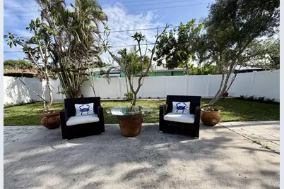 321 Princeton Drive, Lake Worth Beach, FL 33460 - Photo 23