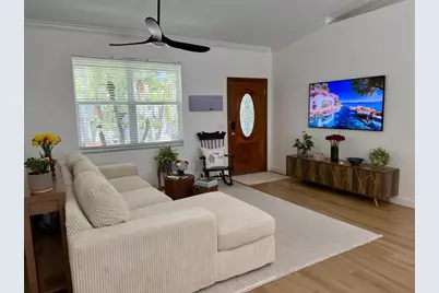 321 Princeton Drive, Lake Worth Beach, FL 33460 - Photo 5