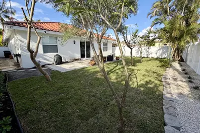 321 Princeton Drive, Lake Worth Beach, FL 33460 - Photo 25