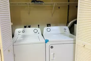 1005 Manor Dr, Palm Springs, FL 33461 - Photo 7