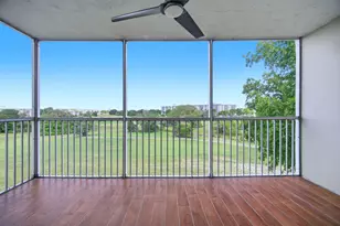 2901 S Palm Aire Dr, Pompano Beach, FL 33069 - Photo 31