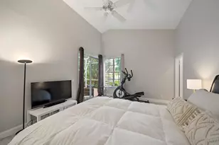 6866 Briarlake Cir, Palm Beach Gardens, FL 33418 - Photo 13