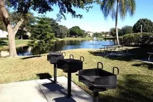 512 Gardens Dr, Pompano Beach, FL 33069 - Photo 23