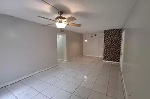 512 Gardens Dr, Pompano Beach, FL 33069 - Photo 3