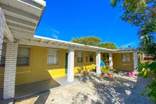 527 48th St, West Palm Beach, FL 33407 - Photo 3