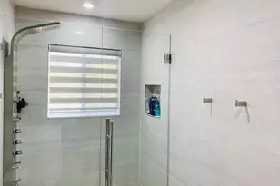 3898 Falcon Ridge Cir, Weston, FL 33331 - Photo 43