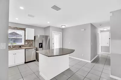 2255 15th Avenue SW, Vero Beach, FL 32962 - Photo 9