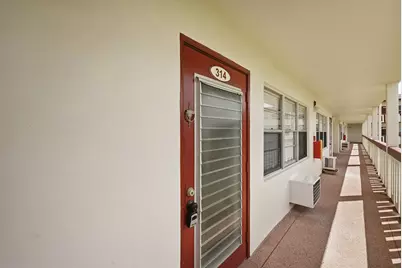 314 Brighton #H, Boca Raton, FL 33434 - Photo 3