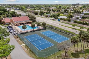 8040 Hampton Blvd, North Lauderdale, FL 33068 - Photo 21