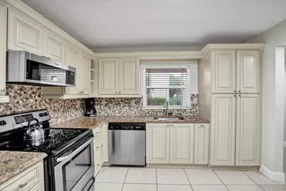 12215 Royal Palm Boulevard #4q, Coral Springs, FL 33065 - Photo 5