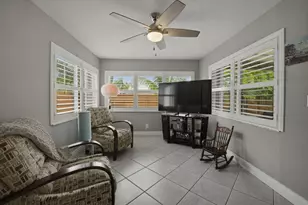 397 NW 48th St, Oakland Park, FL 33309 - Photo 9