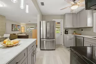 397 NW 48th St, Oakland Park, FL 33309 - Photo 5