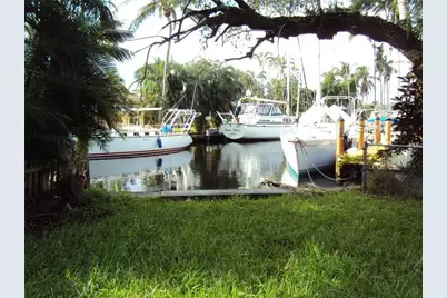 900 Guava Isle, Fort Lauderdale, FL 33315 - Photo 1