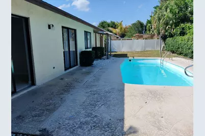 609 White Water Drive, West Palm Beach, FL 33413 - Photo 19