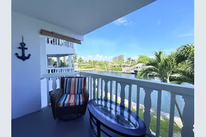470 Paradise Isle Boulevard #204, Hallandale Beach, FL 33009 - Photo 13