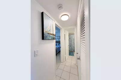 470 Paradise Isle Boulevard #204, Hallandale Beach, FL 33009 - Photo 23