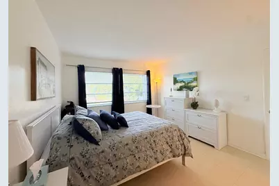 470 Paradise Isle Boulevard #204, Hallandale Beach, FL 33009 - Photo 27