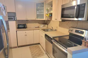 8140 SW 24th St, North Lauderdale, FL 33068 - Photo 7