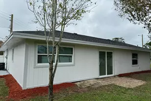 747 E Prima Vista Blvd, Port Saint Lucie, FL 34952 - Photo 3