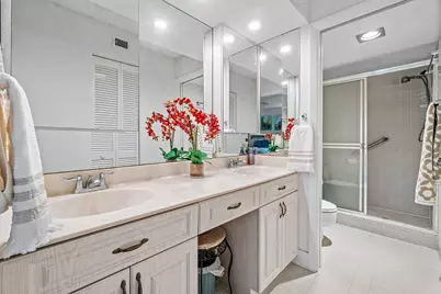 5121 Oakhill Lane #411, Delray Beach, FL 33484 - Photo 13