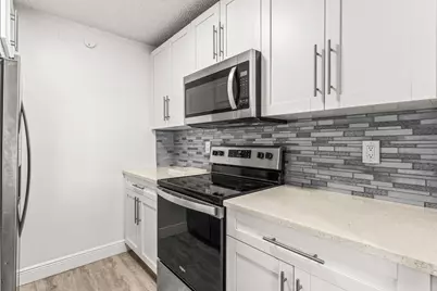 507 Meadows Circle, Boynton Beach, FL 33436 - Photo 7