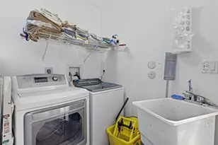 1925 Coral Gardens Dr, Wilton Manors, FL 33306 - Photo 21