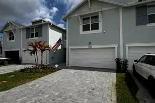5786 SE Edgewater Cir, Stuart, FL 34997 - Photo 3