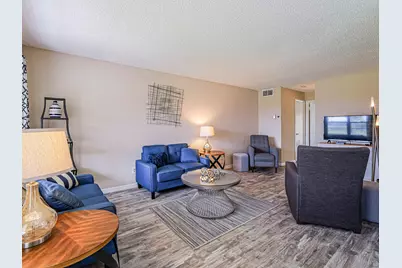 27 Pine Arbor Lane #205, Vero Beach, FL 32962 - Photo 5