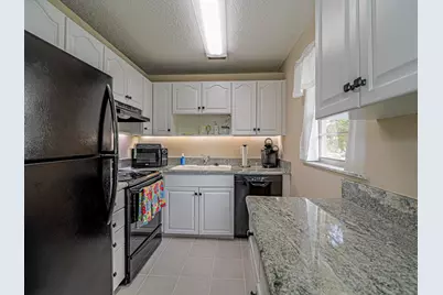 27 Pine Arbor Lane #205, Vero Beach, FL 32962 - Photo 13