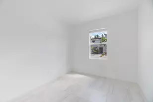 8618 Via Mar, Lake Worth, FL 33467 - Photo 9