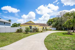 246 Natchez Ct, Royal Palm Beach, FL 33411 - Photo 31