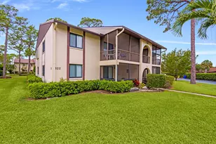 322 Knotty Pine Cir, Greenacres, FL 33463 - Photo 3