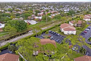 322 Knotty Pine Cir, Greenacres, FL 33463 - Photo 27