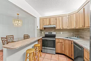 322 Knotty Pine Cir, Greenacres, FL 33463 - Photo 17