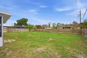 424 SE Fallon Dr, Port Saint Lucie, FL 34983 - Photo 21