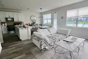 4924 Greenway Dr, Hollywood, FL 33021 - Photo 9