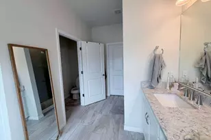 4924 Greenway Dr, Hollywood, FL 33021 - Photo 37